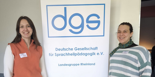 Foto von Julia Kondermann und Jana Jungjohann auf dem dgs Kongress - Landesgruppe Rheinland